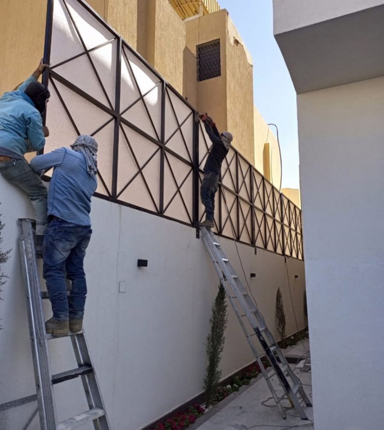 تركيب سواتر الدرب تصميم انيق وحديث الشكل